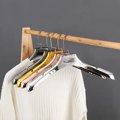 cintres plastique métallisés – 38 et 44 cm – Large épaules – Boutique prêt‑à‑porter