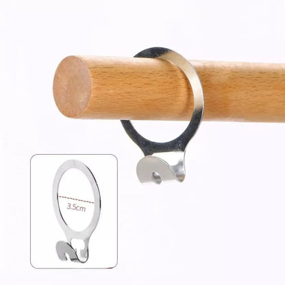 Cintres bois hôtel avec anneau anti‑vol – Sécurité penderie chambre d’hôtel