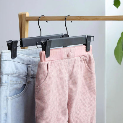 Cintres pince plastique réglables 35 cm – Spéciaux jupes, pantalons et lingerie