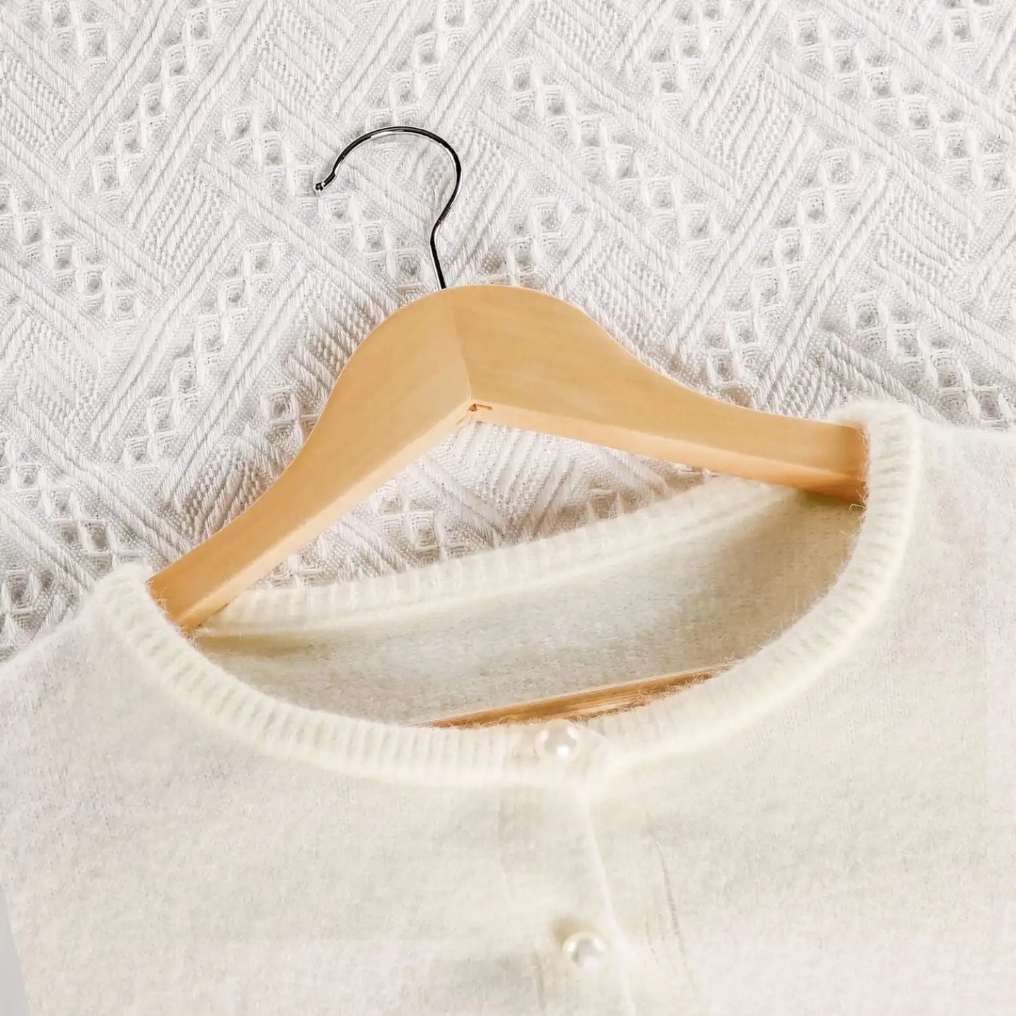 Cintres bois classiques 44 cm avec barre pantalon